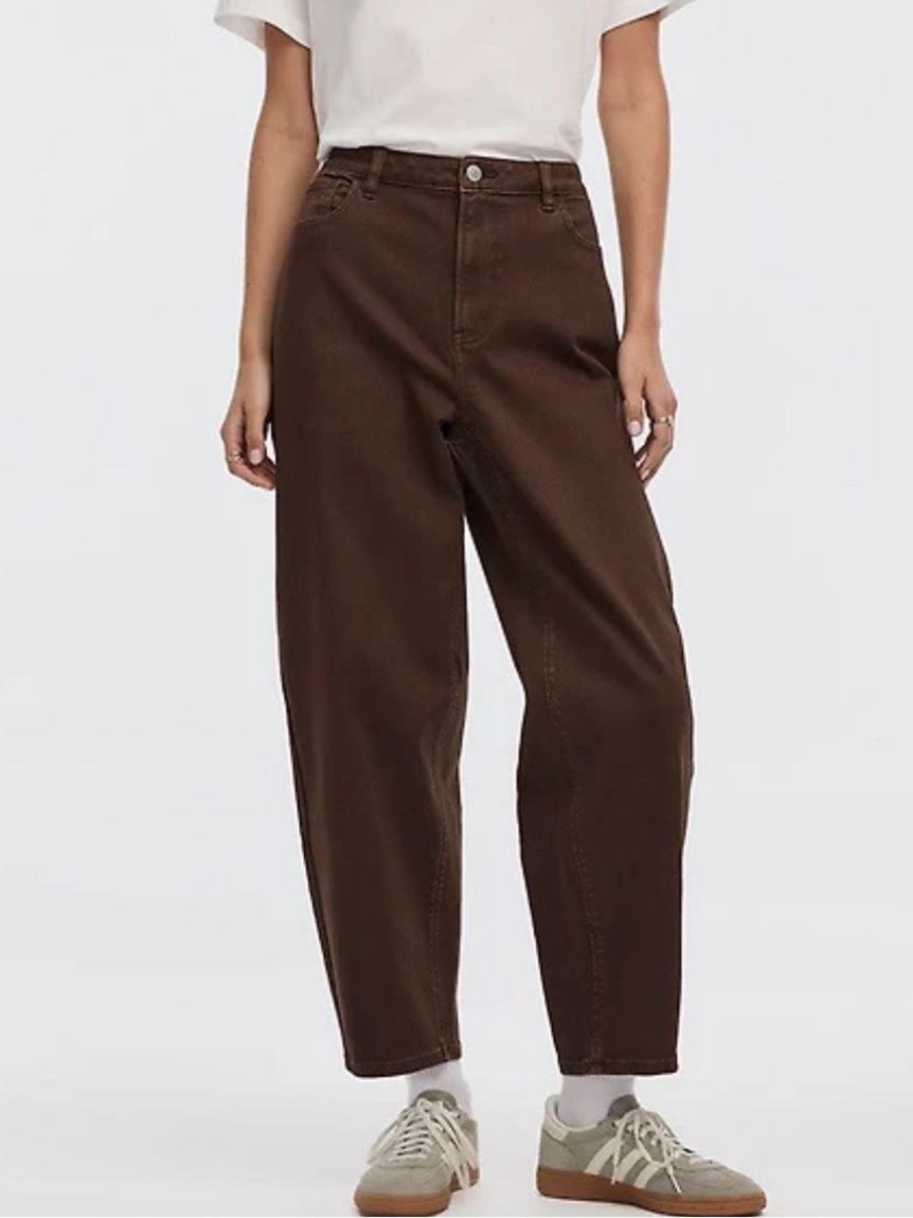 Reitman’s High Rise Chocolate Brown Barrel Jeans.